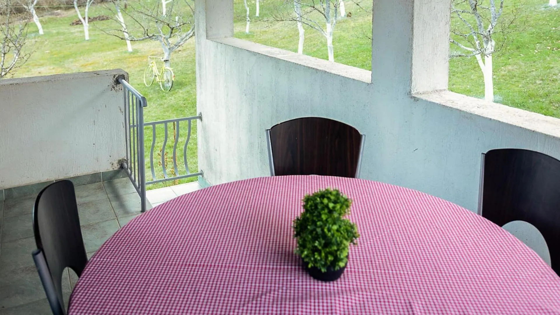 Cozy Apartment In Srb With Wifi